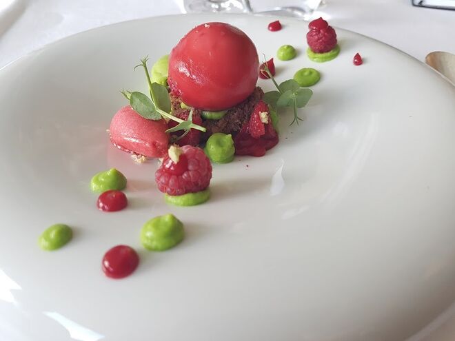 Ervilha, wasabi e framboesa