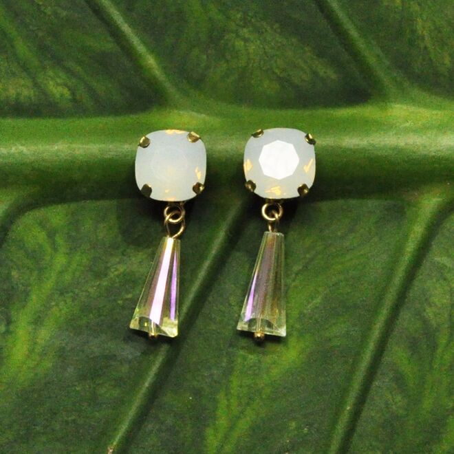 Brincos Pedra Dura, €9