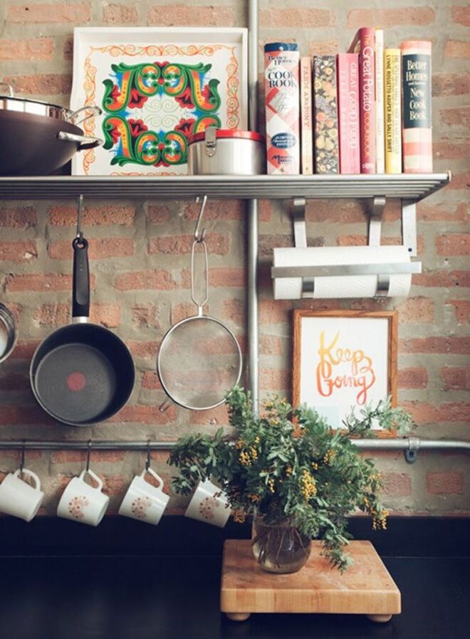 5 | Na cozinha em contraste com elementos industriais (metalizado);