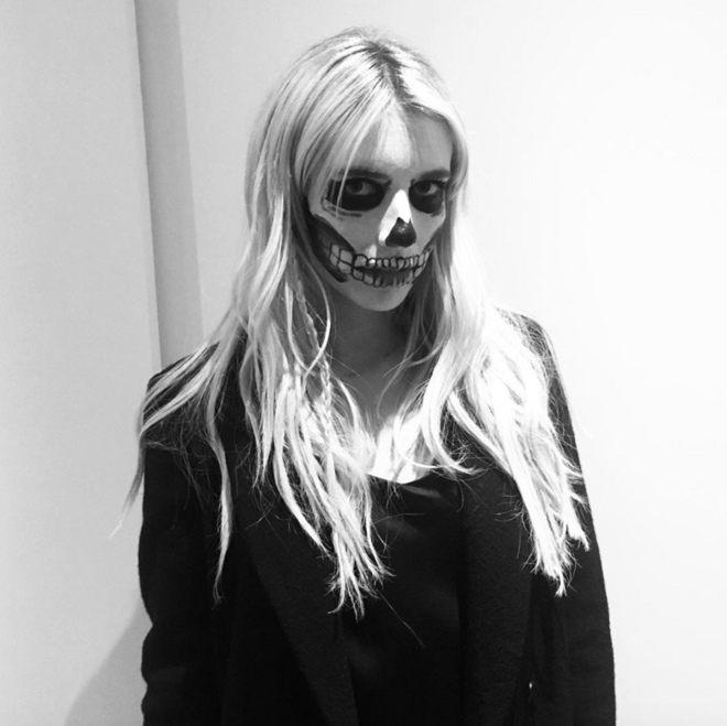 Emma Roberts | Caveira