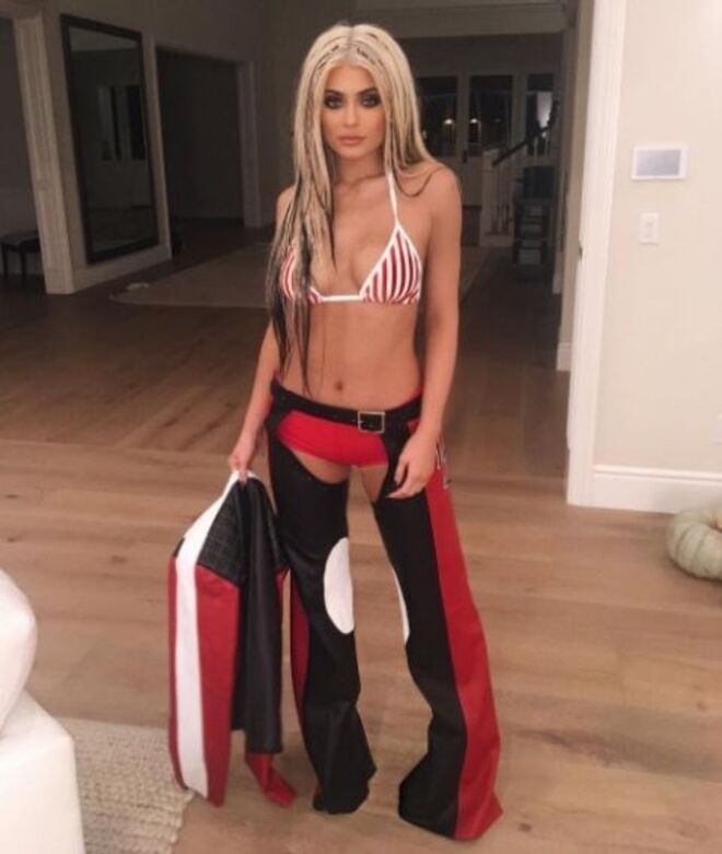 Kylie Jenner | Christina Aguilera 