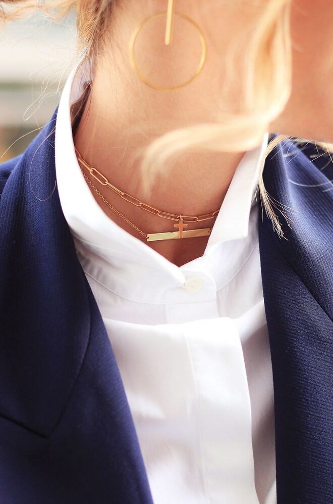 FVxOMNIA | Colares choker e brincos de prata dourada 
