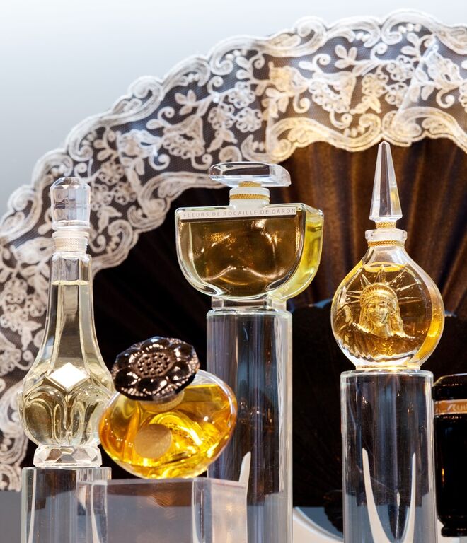 Frascos dos Perfumes Caron