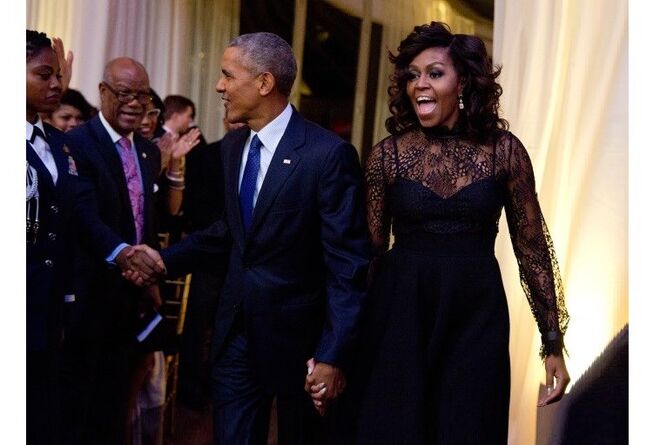 2016 | “Ele está sempre a perguntar: ‘Isso é novo? Nunca vi isso antes.’ É do género… Porque é que não vais tratar das tuas coisas? Vai resolver a fome no mundo. Fora do meu closet.”