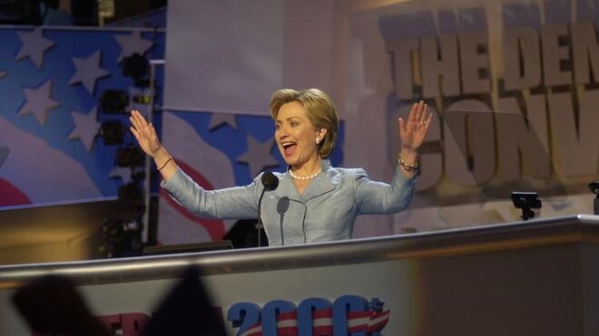 “Os desafios da mudança são difíceis. É importante que comecemos a lidar com esses desafios que confrontam a nossa nação e que nos apercebamos de que cada um de nós tem um papel que nos exige que mudemos e nos tornemos responsáveis por dar forma ao nosso futuro.” (fotografia de 2000)