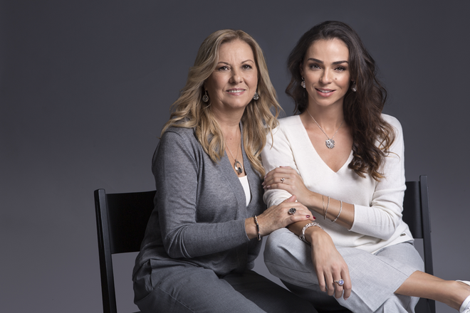 Magnolia | Vanessa Martins e Maria Fátima Martins 