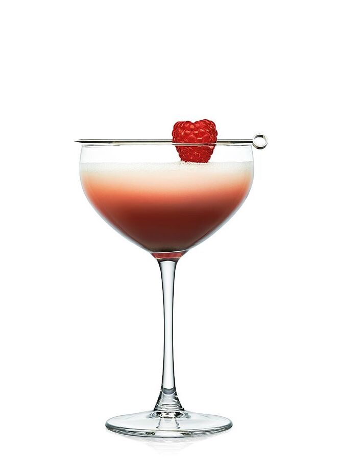 BullDog Gin Classic Serves Clover Club