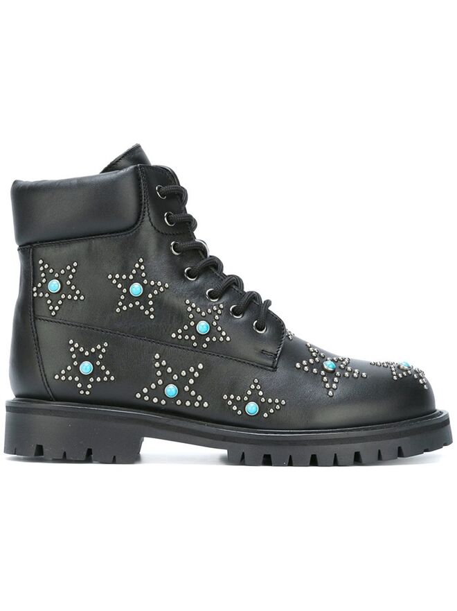 Em pele, €990, Valentino