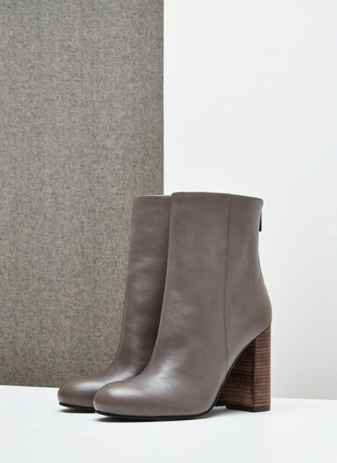 Adolfo Dominguez, €174