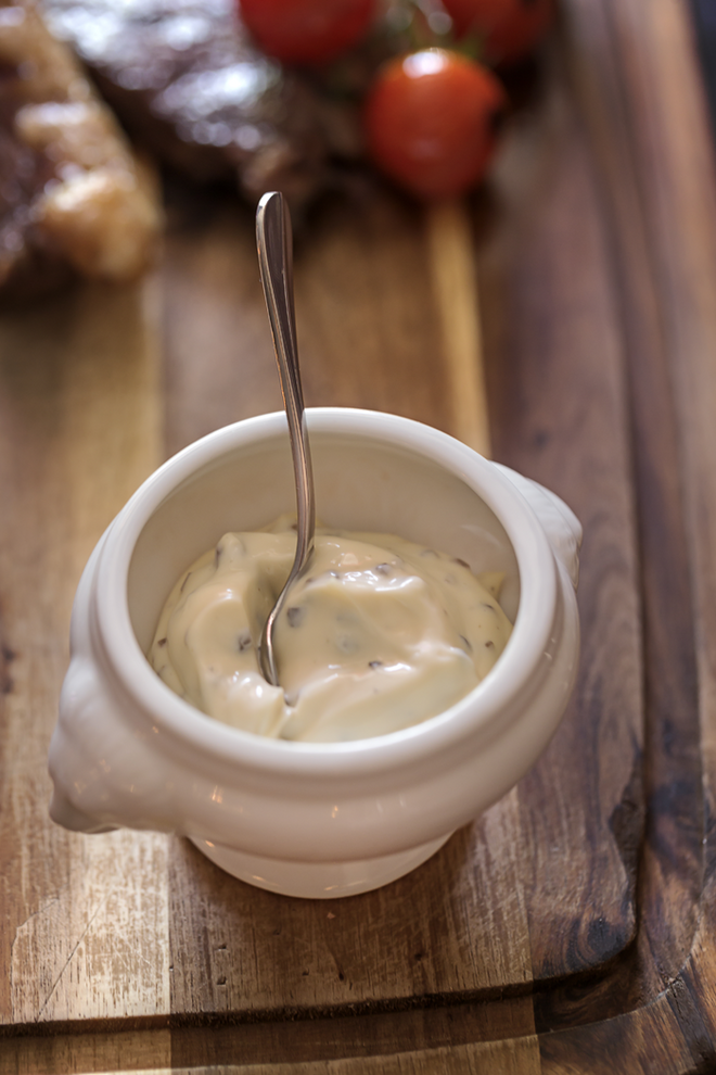 Molho de maionese trufada