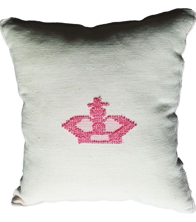 LINE AND LINEN, €29.90