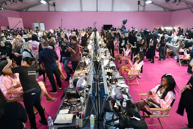Backstage Victoria's Secret