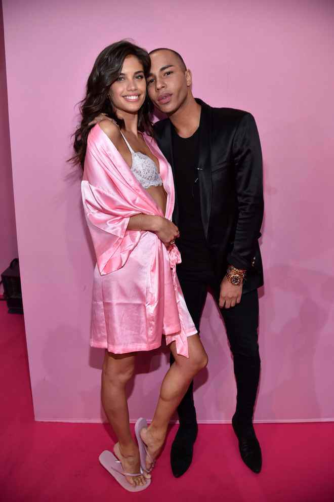 Sara Sampaio e Olivier Rousteing