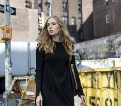 Carolina Engman veste Diogo Miranda
