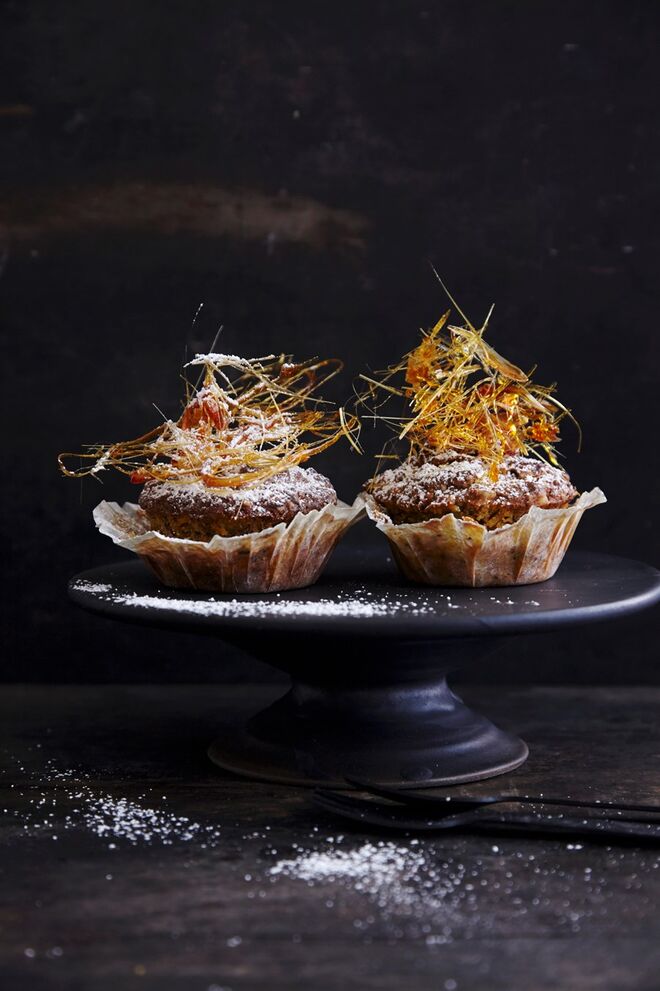 Muffins de cenoura com ninhos de caramelo