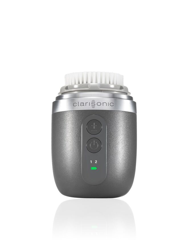 14. Para ele | máquina de limpeza facial como a nova Clarisonic Alpha Fit, (€219,55) na Sephora