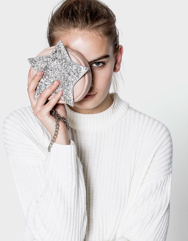 Pull & Bear, €9,99