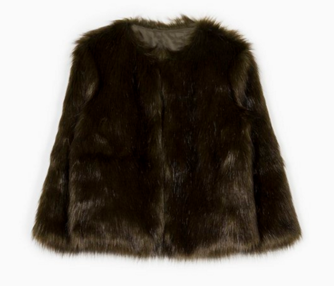 Casaco curto em pelo | Stradivarius, 39.95€