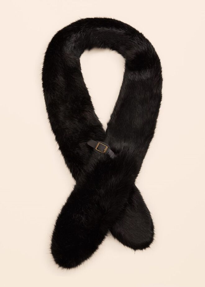 Cachecol em pelo preto com fivela em cabedal | Mango, 29.99€