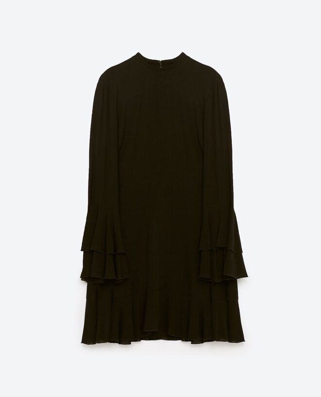 PARA ESCONDER AS FORMAS | Vestido com Folhos, 39,95€, Zara