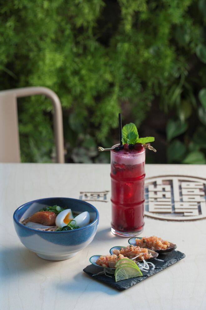  Ramen de Chasuni (com cachaço de porco, espinafres, kimchi, cebolo e ovo, 11,50€)