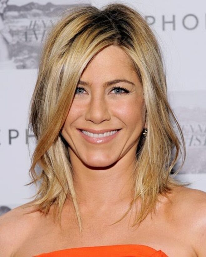 Formato de Rosto Oval | Curto e ondulado