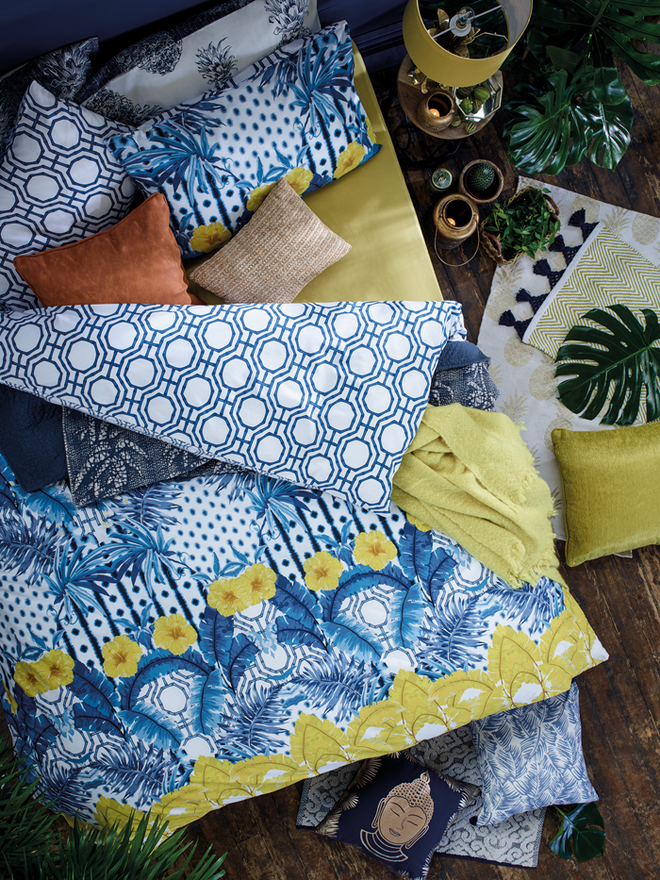 2016-12-20_15_55.19 Capa, €11, manta, €35, caneca, €7, almofada, €8, Buda, €8, candeeiro, €10 e caneca com ananás, €10