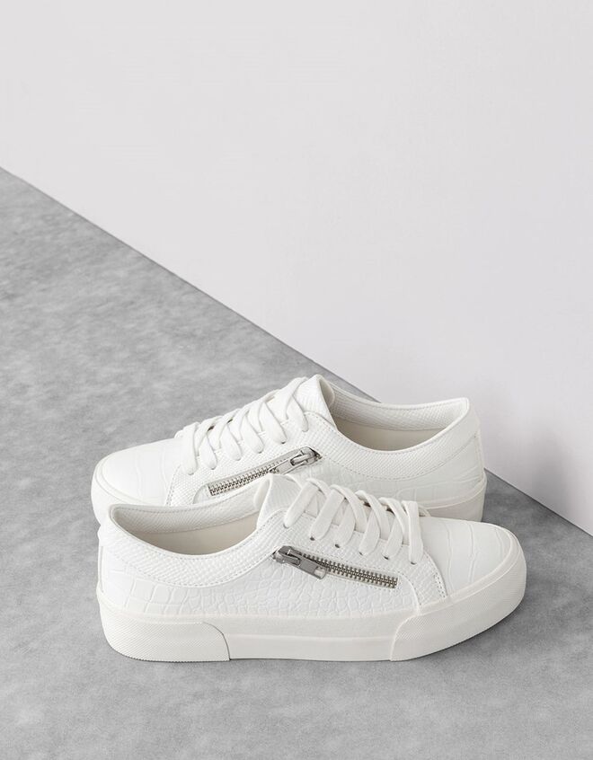 Bershka, €15,99 (antes a €25,99)