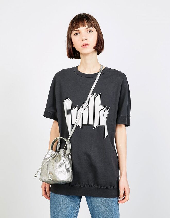 Bershka, €17,99 (antes a €19,99)