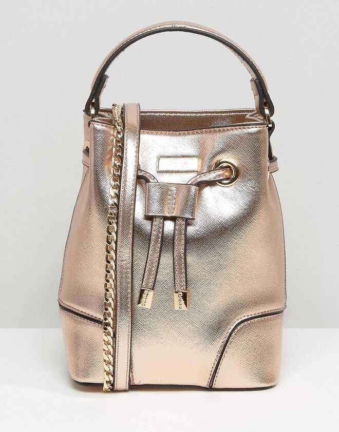 Dune Duffle, €36 (antes a €60), em www.asos.com