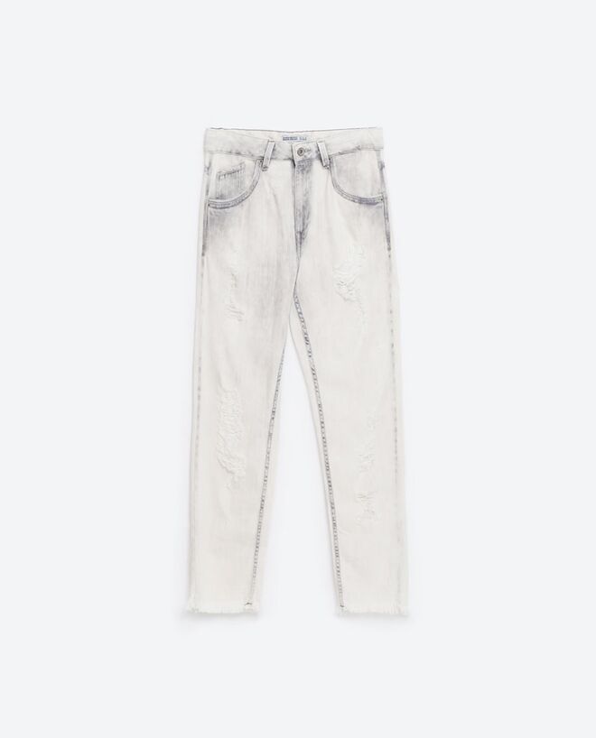 4. Jeans de bainha desfiada | Zara, 19.99€