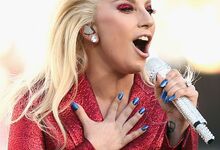 Lady Gaga, apoiante de Hillary Clinton nas últimas eleições, chegou a escrever um comentário dedicado a Melania Trump: 'Dizer que és 'anti-bullying' é uma hipocrisia. O teu marido é um dos piores praticantes de bullying que alguma vez testemunhámos.'