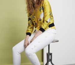 Violeta by Mango volta a valorizar o corpo feminino