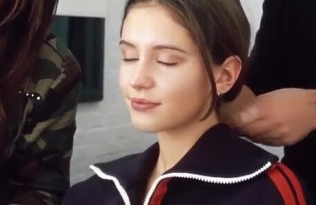 Bastidores da nova campanha de batons da Burberry