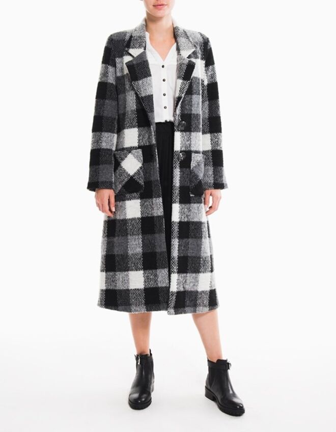 MO, €27 (antes €49,99)