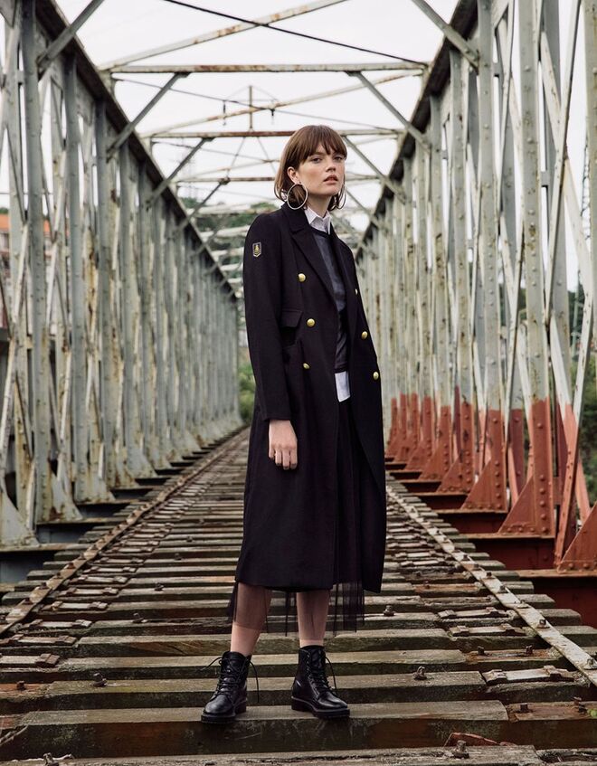 Bershka, €35,99 (antes a €49,99)