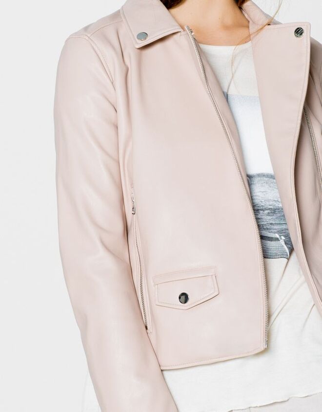 Pull&Bear, €29,99 (antes a €39,99)