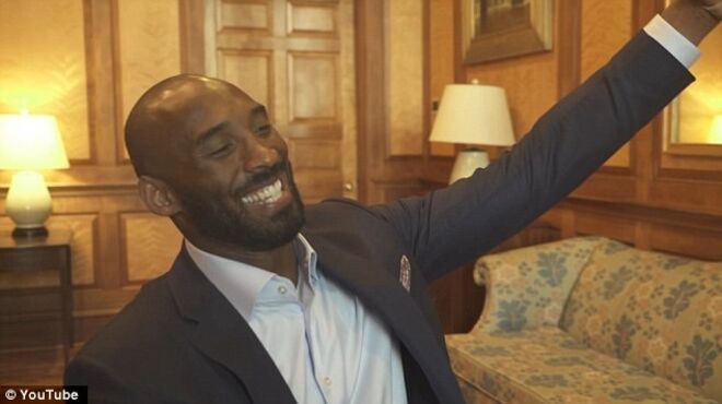 Kobe Bryant e Nutella e McDonalds | Em 2004, as marcas Nutella e McDonald's não renovaram os seus contratos com Kobe Bryant depois de a estrela dos Lakers ter sido acusado de violação em 2004.