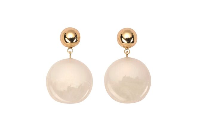 1. Beje | Brincos de metal, 4.90€, C&A