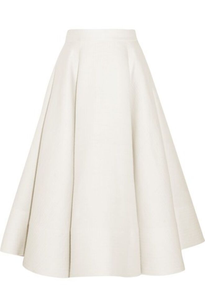 2. Branco | Saia em lã e seda, 2140€, em net-a-porter.com