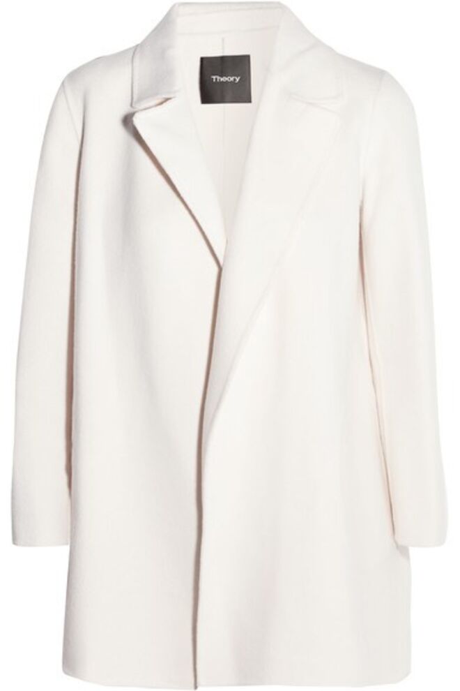 2. Branco | Casaco em lã, 559.00€, Theory