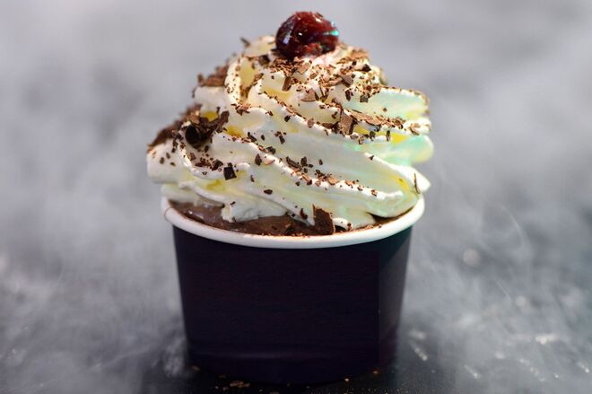 Baunilha. O poder da baunilha está no aroma. Mesmo antes de um pedaço chegar ao paladar, o hipotálamo – a glândula que controla a memória e a emoção – é logo activada, evocando sentimentos que se conectam com a essência forte da baunilha. 