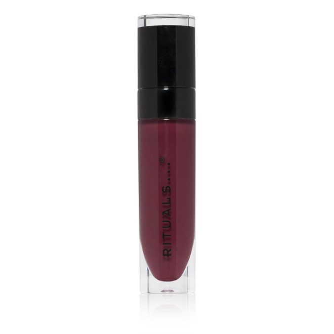 Lipgloss Plum Glow, €12,50. Look Sophisticated | Cleópatra by Rituals