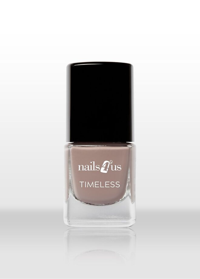 Verniz no tom The Nude, €30, Oribe, em www.net-a-porter.com