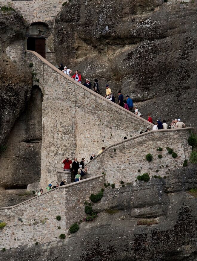 10. Meteora, Grécia