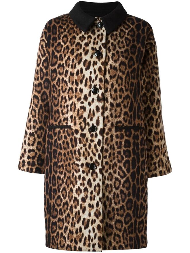 Casaco, €977, Boutique Moschino, em farfetch.com