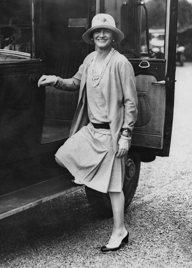 5. "Uma mulher com uns bons sapatos nunca será feia." Coco Chanel