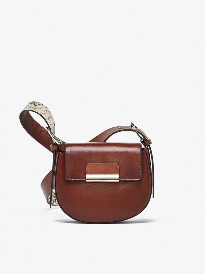 Carteira, €99,95, Massimo Dutti