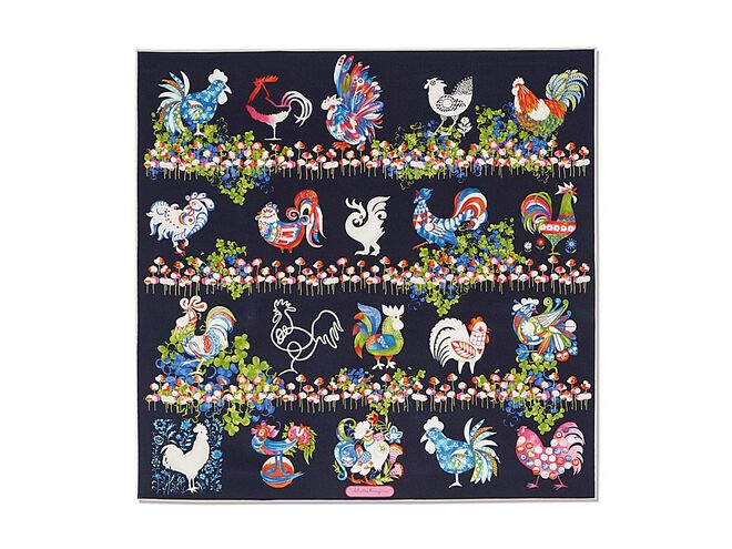 Lenço, €195, Salvatore Ferragamo