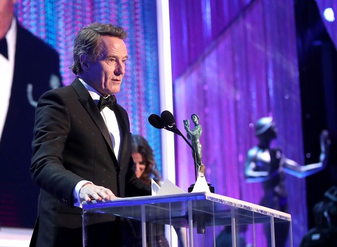O ator Bryan Cranston disse ‘Sou muitas vezes questionado sobre o que acharia Lyndon Johnson (36º presidente dos Estados Unidos) acerca de Donald Trump. E eu sinceramente diria que o 36º colocaria o seu braço à volta do 45º e desejar-lhe-ia sucesso’